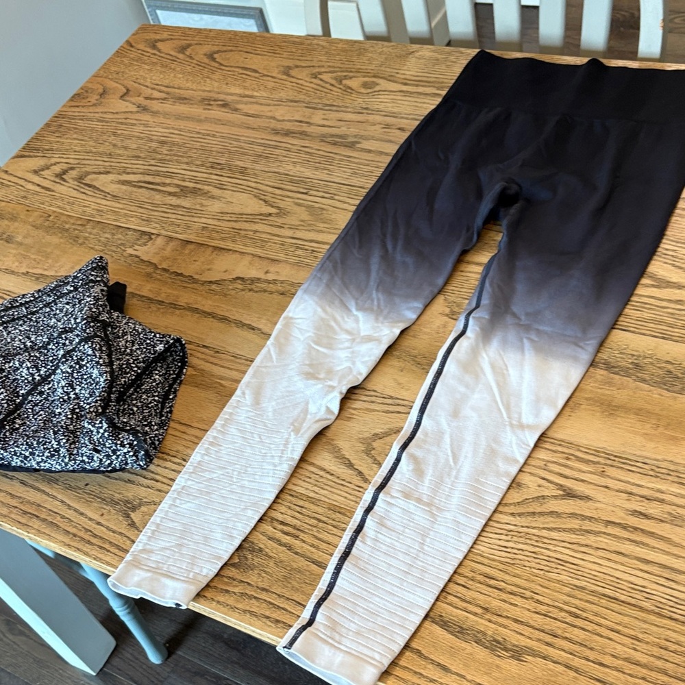 Gradient Black and White Leggings